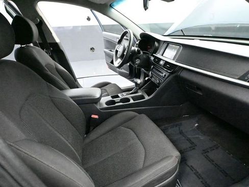 Used 2020 Kia Optima LX image 42