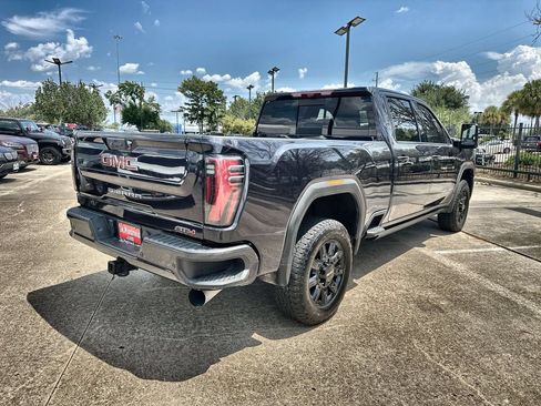 Used 2024 GMC Sierra 2500 AT4 w/ AT4 Premium Plus Package AWD/4WD image 11