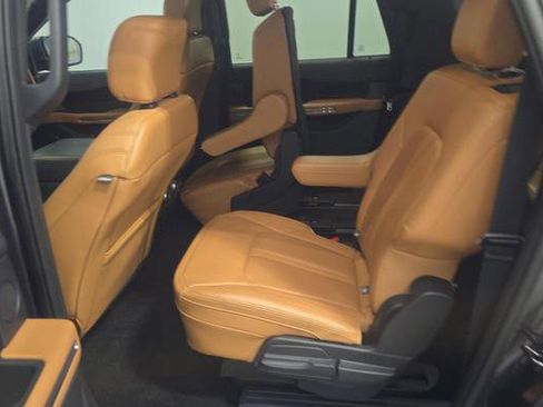 Used 2022 Ford Expedition Max Platinum image 10