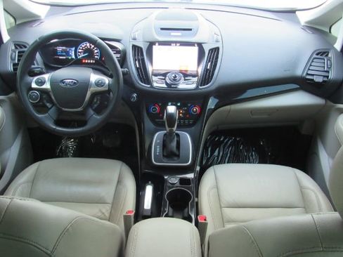 Used 2017 Ford C-MAX Titanium w/ Equipment Group 301A image 3