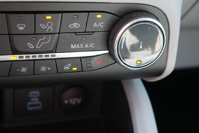 Used 2023 Ford Escape Active AWD/4WD image 4
