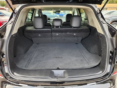 Certified 2024 Nissan Murano SV w/ SV Midnight Edition Package image 18