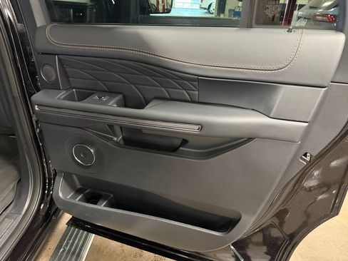 Used 2024 Ford Expedition Max Platinum AWD/4WD image 22