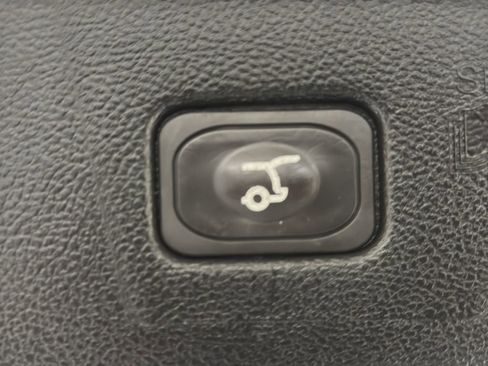 Used 2022 Ford Edge SEL w/ Convenience Package image 21