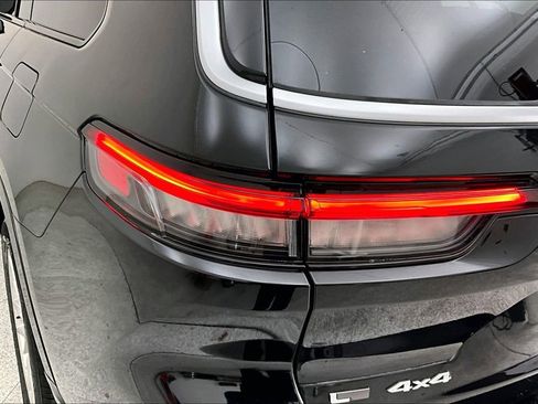 Used 2021 Jeep Grand Cherokee L Summit w/ Luxury Tech Group V image 41