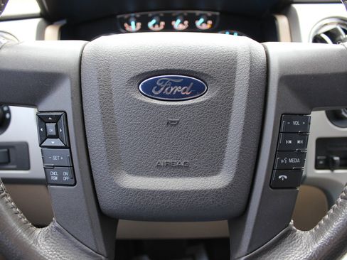 Used 2011 Ford F150 Lariat w/ Lariat Chrome Pkg image 25