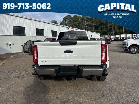 Used 2023 Ford F450 XLT w/ FX4 Off-Road Package image 7