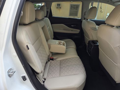 Used 2022 Nissan Murano Platinum w/ Cargo Package FWD image 11