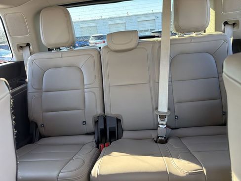 Certified 2024 Lincoln Navigator Reserve image 19