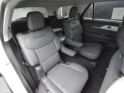 New 2026 Ford Explorer Active w/ Active Comfort Package image 11