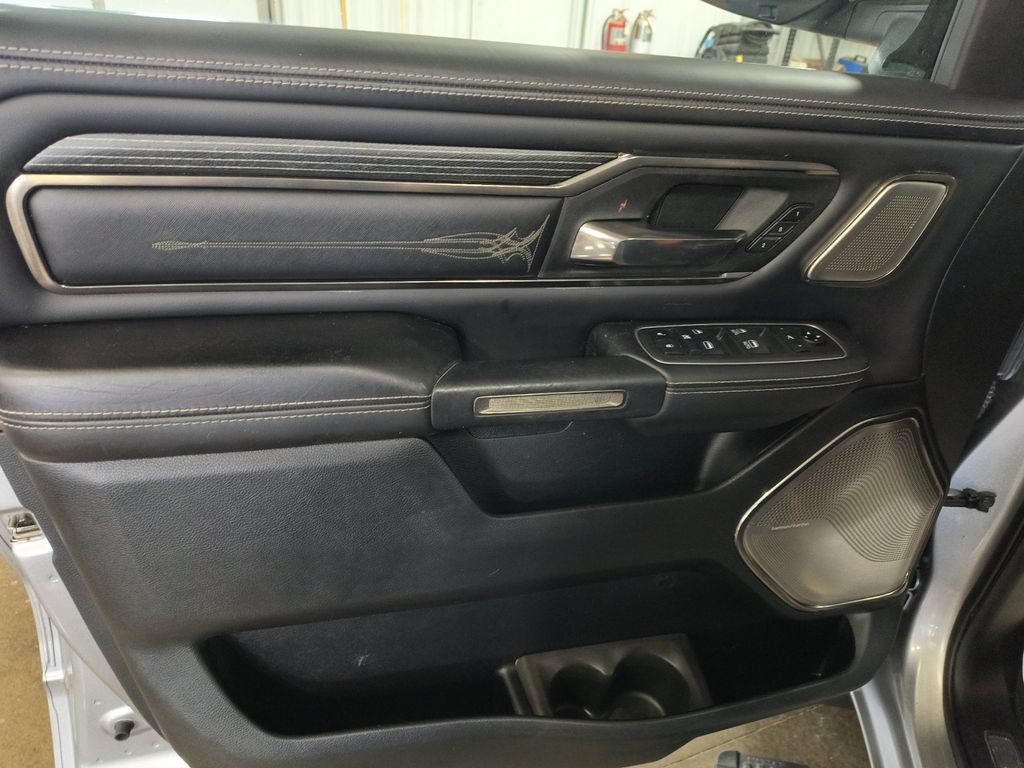 Used 2021 RAM 1500 Limited AWD/4WD image 11