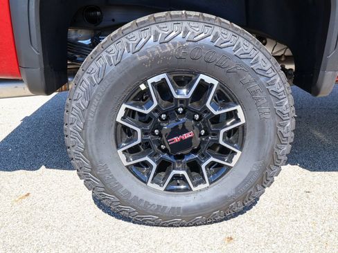 New 2026 GMC Sierra 2500 AT4X w/ LPO, Black Badging Package AWD/4WD image 37