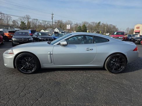 Used 2010 Jaguar XKR R RWD image 19