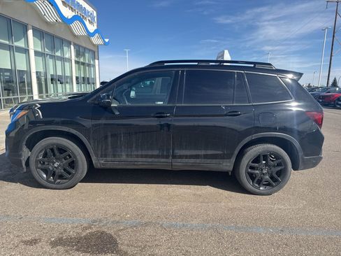 Used 2024 Honda Passport Black Edition image 3