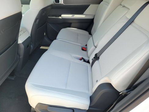 New 2026 Hyundai Santa Fe SE FWD image 11