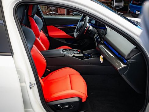 New 2026 BMW M5 w/ Executive Package image 21