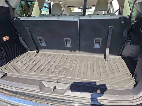 Used 2023 Subaru Ascent Limited image 13