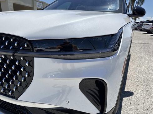 New 2026 Lincoln Nautilus Premier AWD/4WD image 9