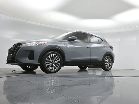 Used 2021 Nissan Kicks SV image 44