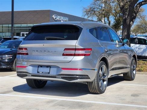 Used 2025 Genesis GV80 2.5T Prestige image 3