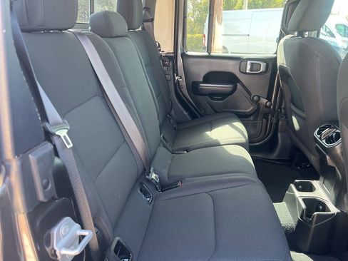 Certified 2023 Jeep Gladiator Sport w/ Trailer Tow Package image 36