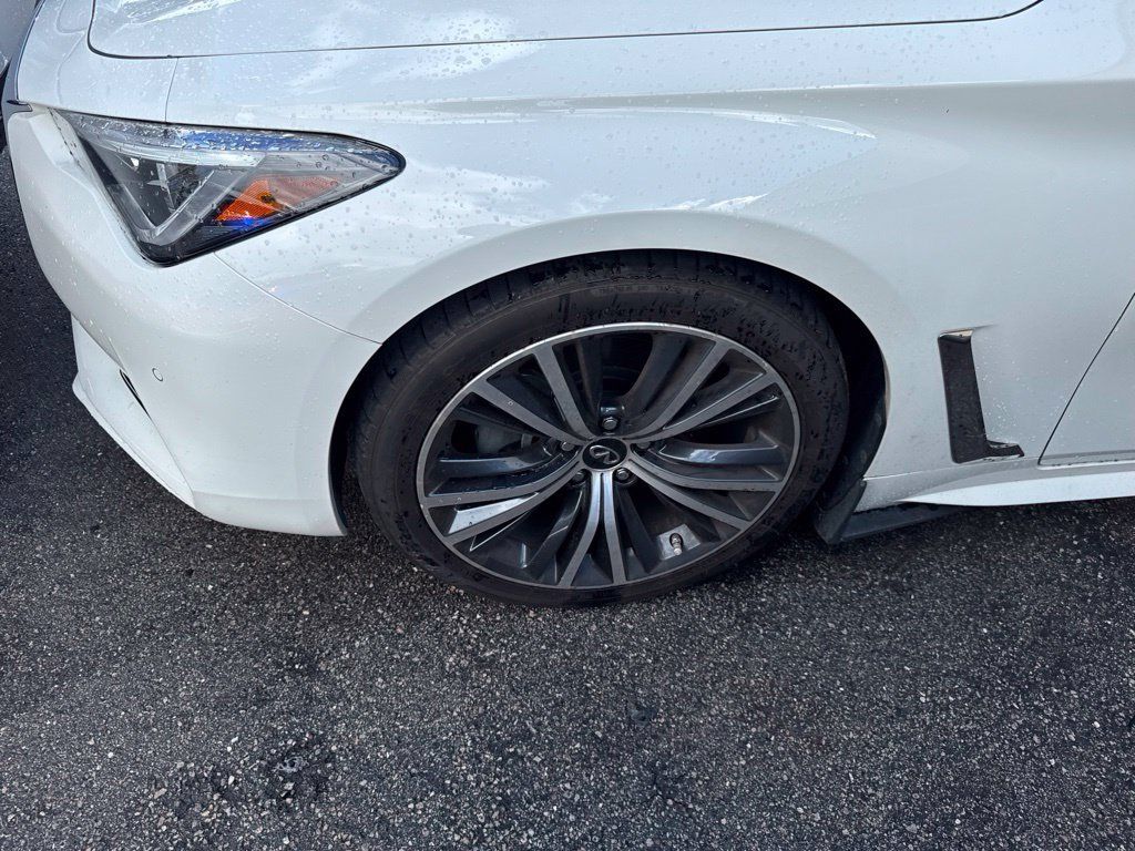 Used 2022 INFINITI Q60 3.0t Luxe w/ Cargo Package RWD image 7