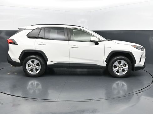 Used 2020 Toyota RAV4 LE w/ All Weather Liner Package AWD/4WD image 6