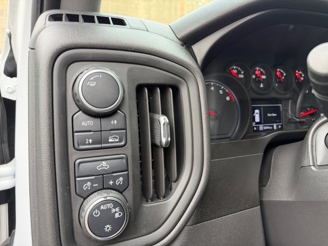 Used 2021 Chevrolet Silverado 1500 Custom AWD/4WD image 20