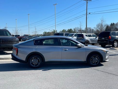 New 2026 Kia K4 FWD image 8