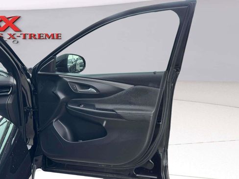 Used 2025 Buick Envista Avenir FWD image 52