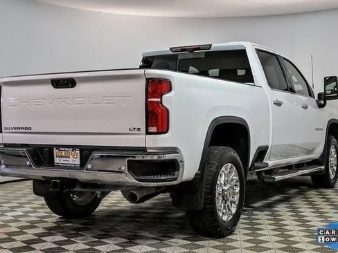 Used 2025 Chevrolet Silverado 2500 LTZ w/ LTZ Premium Package image 7