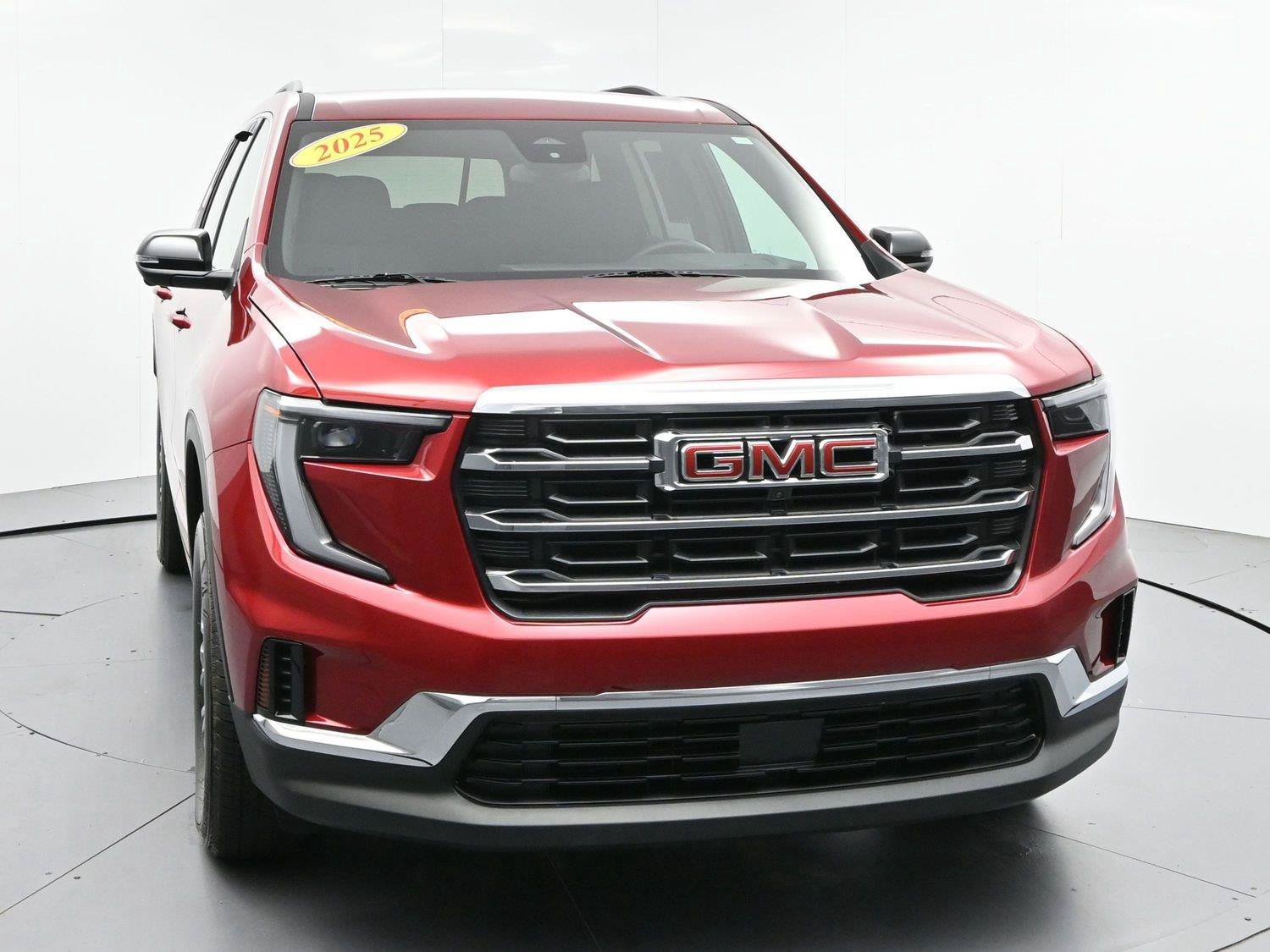 Used 2025 GMC Acadia Elevation FWD image 2