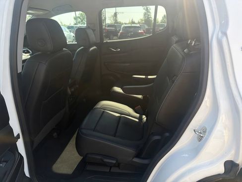 Used 2023 GMC Acadia SLT w/ Preferred Package AWD/4WD image 22