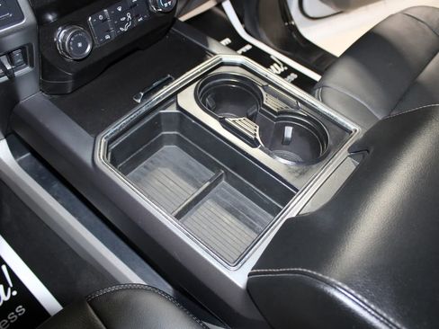 Used 2022 Ford F250 XLT w/ FX4 Off-Road Package image 5