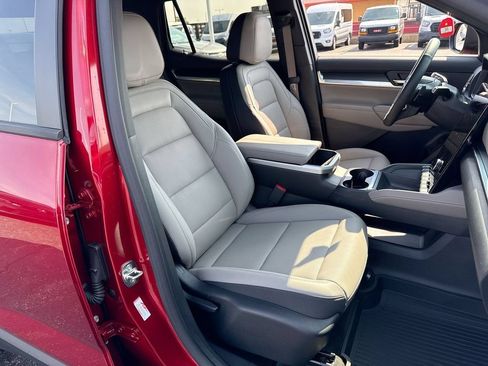 Used 2025 GMC Terrain Elevation w/ Elevation Premium Package FWD image 25