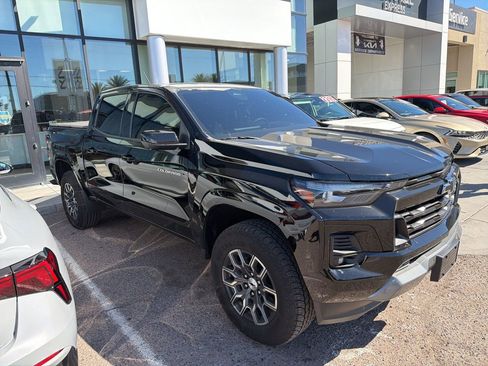 Used 2024 Chevrolet Colorado Z71 w/ Z71 Convenience Package 2 image 4