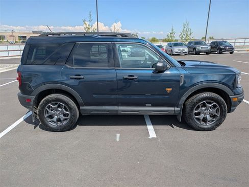 Used 2023 Ford Bronco Sport Badlands image 2