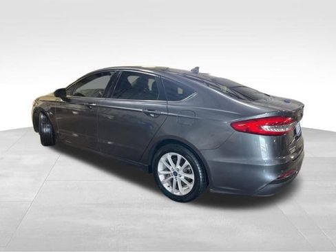 Used 2020 Ford Fusion SE image 26