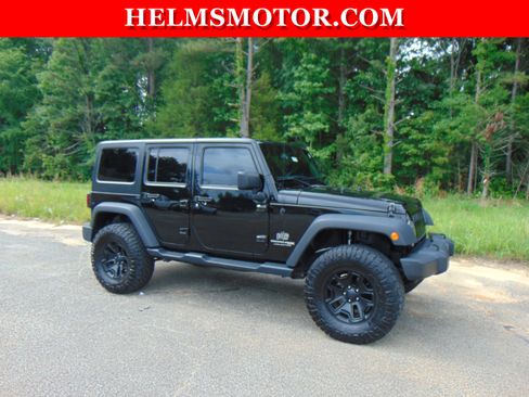 Used 2018 Jeep Wrangler Unlimited Sport S AWD/4WD image 9