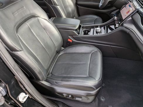 Certified 2023 Jeep Grand Cherokee L Overland image 34