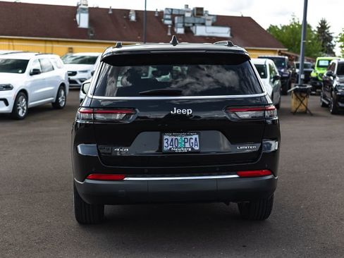 Used 2023 Jeep Grand Cherokee L Limited AWD/4WD image 10