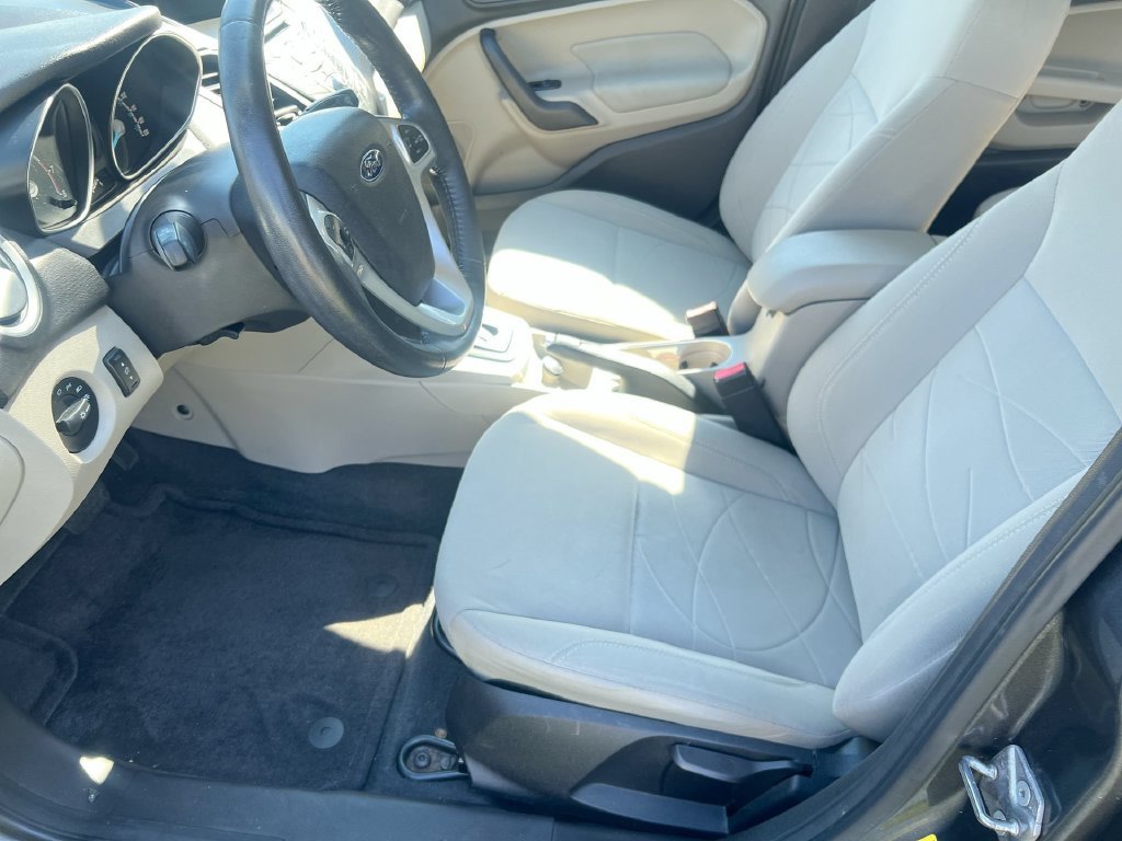 Used 2016 Ford Fiesta SE FWD image 13