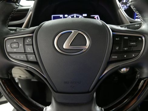 Used 2019 Lexus ES 350 w/ Premium Package FWD image 25