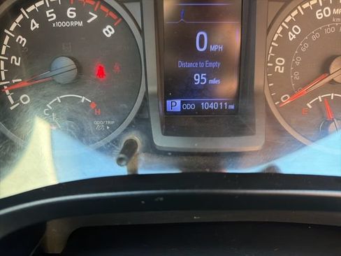 Used 2020 Toyota Tacoma SR RWD image 17