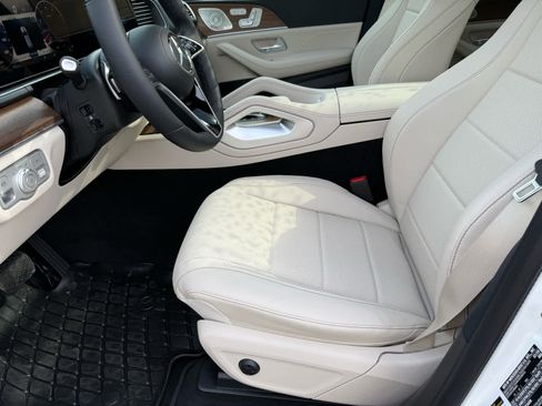 Used 2025 Mercedes-Benz GLE 450 4MATIC image 10