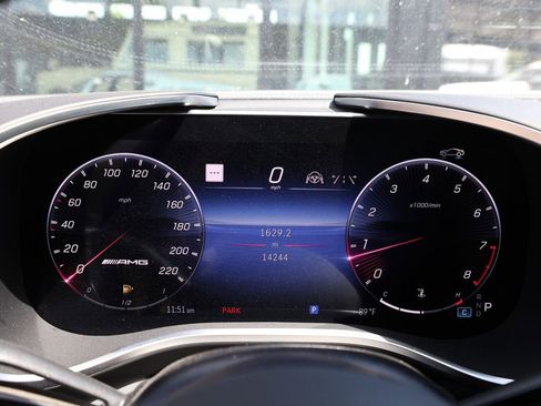 Used 2022 Mercedes-Benz SL 63 AMG 4MATIC image 36
