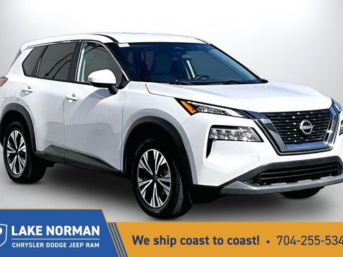 Used 2023 Nissan Rogue SV image 1