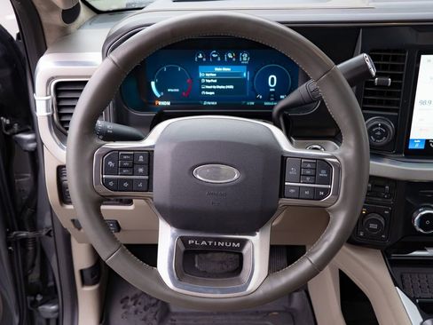 Used 2025 Ford F350 Platinum w/ Platinum Plus Package image 15