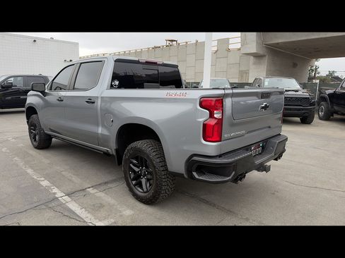 Used 2024 Chevrolet Silverado 1500 LT Trail Boss w/ Convenience Package II AWD/4WD image 4
