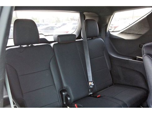 Used 2024 Chevrolet Traverse Z71 AWD/4WD image 11